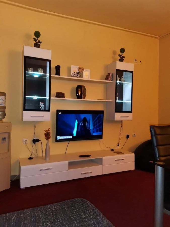 Apartman Nik-Rom Gradiska Bagian luar foto
