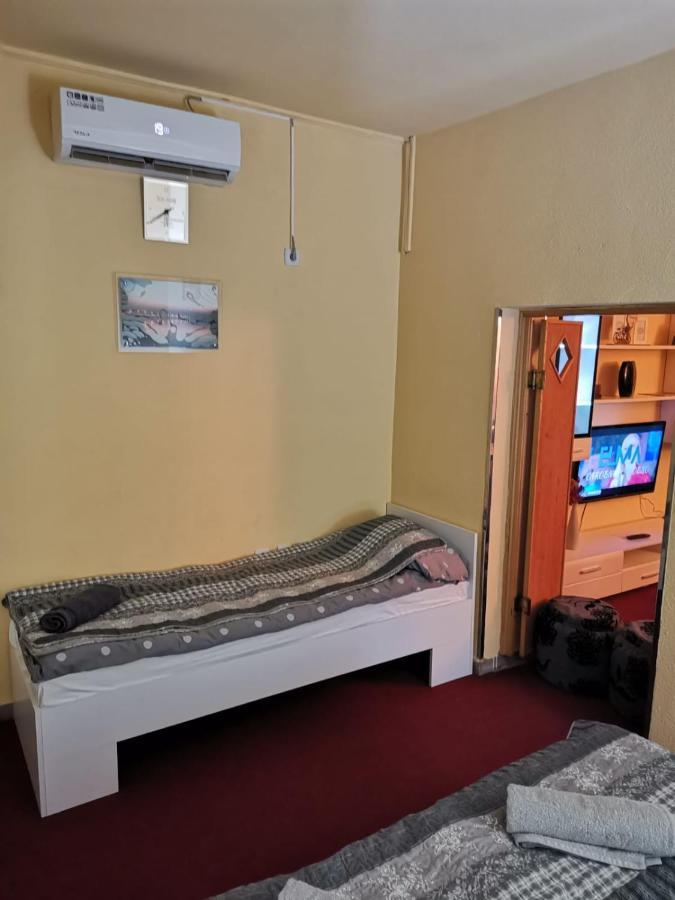 Apartman Nik-Rom Gradiska Bagian luar foto