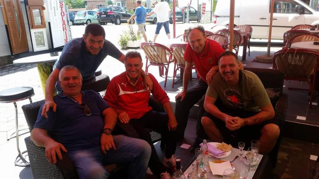 Apartman Nik-Rom Gradiska Bagian luar foto