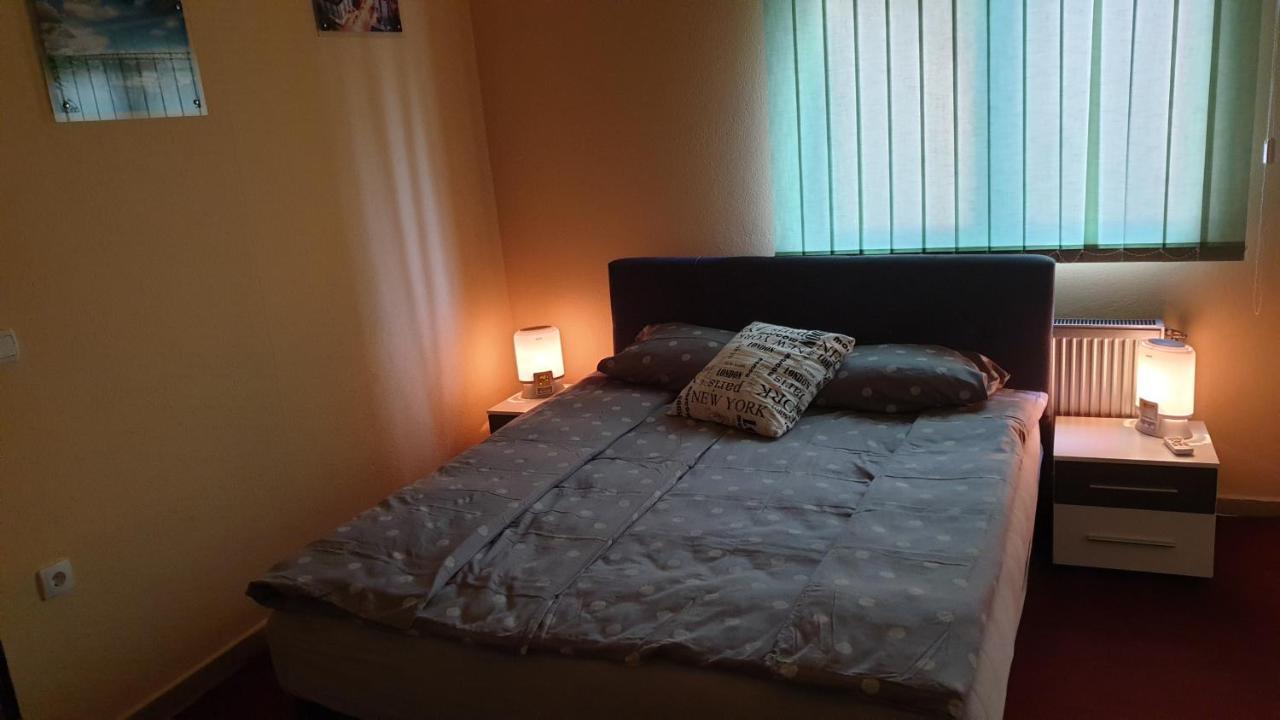 Apartman Nik-Rom Gradiska Bagian luar foto